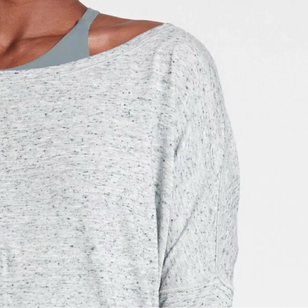Athleta Essence Flow Top - Picture 4 of 6